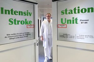 Eingang zur Stroke Unit der St. Lukas Klinik Solingen